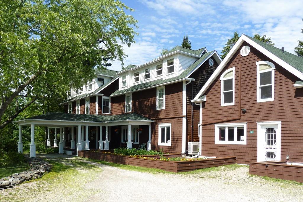 Auberge La Raveaudiere Норт Хатли Екстериор снимка